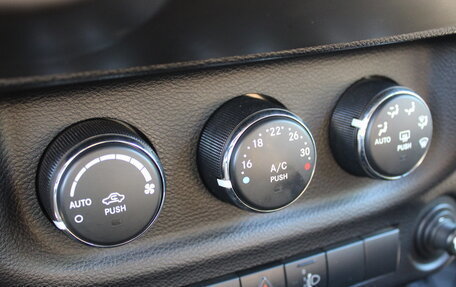 Jeep Wrangler, 2013 год, 3 190 000 рублей, 13 фотография