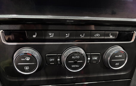 Volkswagen Golf VII, 2018 год, 1 420 000 рублей, 12 фотография