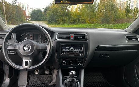 Volkswagen Jetta VI, 2011 год, 1 060 000 рублей, 8 фотография