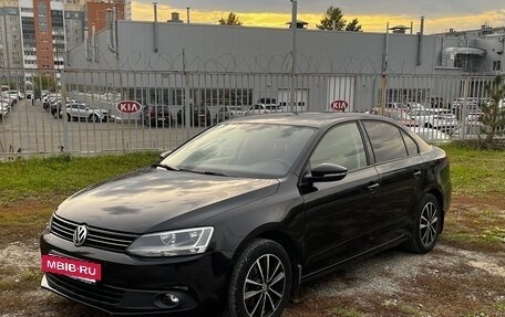 Volkswagen Jetta VI, 2011 год, 1 060 000 рублей, 2 фотография