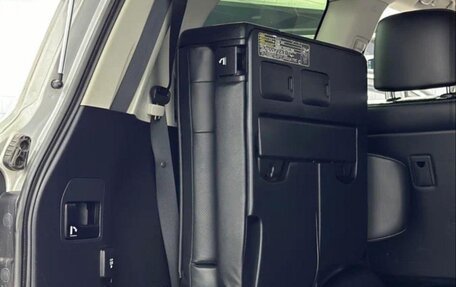 Toyota Land Cruiser 200, 2013 год, 4 300 000 рублей, 10 фотография