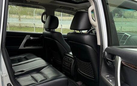 Toyota Land Cruiser 200, 2013 год, 4 300 000 рублей, 24 фотография