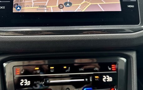 Volkswagen Tiguan II, 2022 год, 3 990 000 рублей, 13 фотография