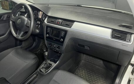 Skoda Rapid I, 2015 год, 799 000 рублей, 11 фотография