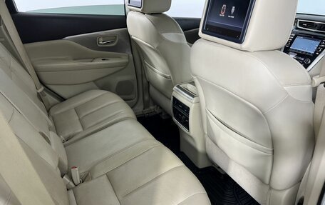 Nissan Murano, 2018 год, 2 600 000 рублей, 12 фотография