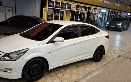 Hyundai Solaris II рестайлинг, 2015 год, 670 000 рублей, 4 фотография