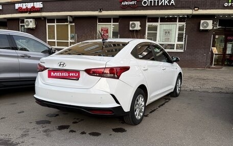 Hyundai Solaris II рестайлинг, 2021 год, 1 650 000 рублей, 6 фотография