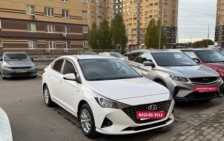 Hyundai Solaris II рестайлинг, 2021 год, 1 650 000 рублей, 3 фотография