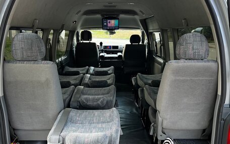 Toyota HiAce H200, 2005 год, 2 400 000 рублей, 31 фотография
