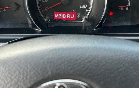 Toyota HiAce H200, 2005 год, 2 400 000 рублей, 24 фотография