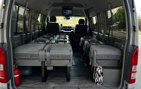 Toyota HiAce H200, 2005 год, 2 400 000 рублей, 35 фотография