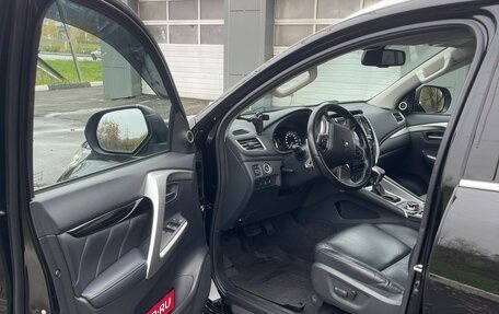 Mitsubishi Pajero Sport III рестайлинг, 2018 год, 4 089 000 рублей, 9 фотография