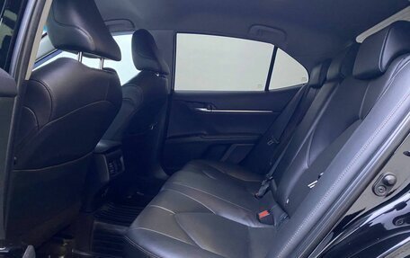 Toyota Camry, 2018 год, 2 365 000 рублей, 15 фотография