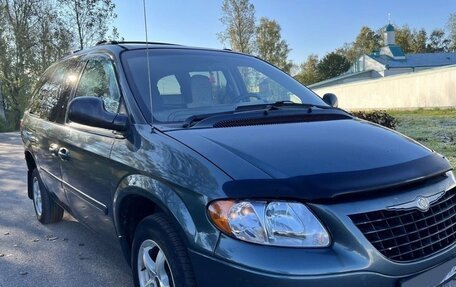 Chrysler Town & Country IV, 2005 год, 750 000 рублей, 3 фотография