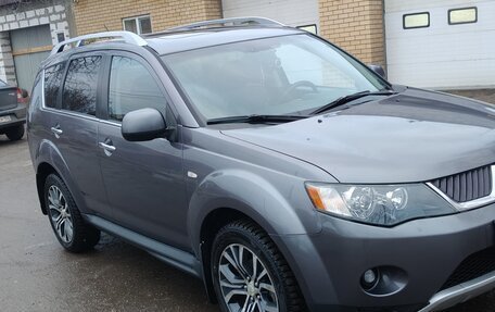 Mitsubishi Outlander III рестайлинг 3, 2008 год, 1 200 000 рублей, 2 фотография