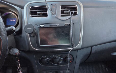 Renault Logan II, 2014 год, 400 000 рублей, 6 фотография