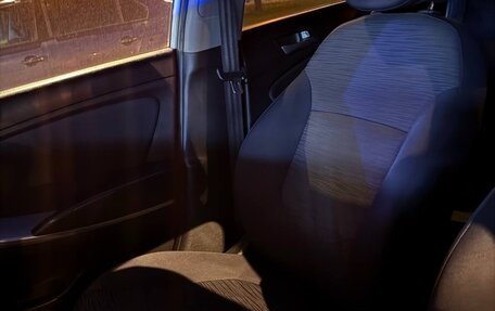 Hyundai Solaris II рестайлинг, 2016 год, 1 109 000 рублей, 18 фотография