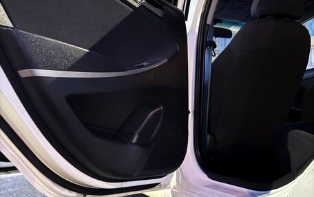 Hyundai Solaris II рестайлинг, 2016 год, 1 109 000 рублей, 24 фотография