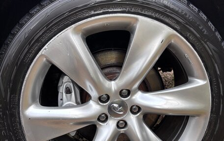 Infiniti QX70, 2017 год, 3 000 000 рублей, 24 фотография