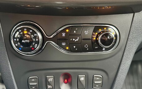 Renault Sandero II рестайлинг, 2016 год, 935 000 рублей, 16 фотография