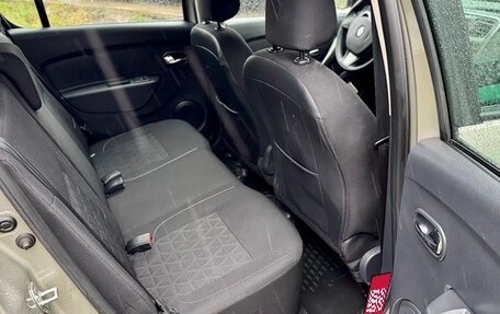 Renault Sandero II рестайлинг, 2016 год, 935 000 рублей, 22 фотография