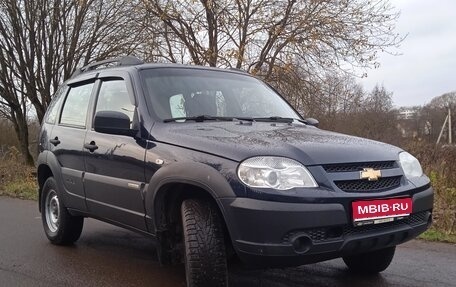 Chevrolet Niva I рестайлинг, 2016 год, 700 000 рублей, 1 фотография