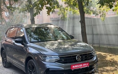 Volkswagen Tiguan II, 2021 год, 3 000 000 рублей, 1 фотография