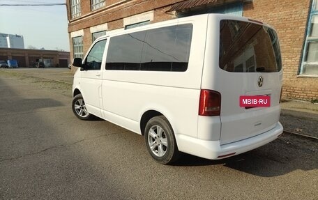 Volkswagen Caravelle T5, 2014 год, 1 770 000 рублей, 4 фотография