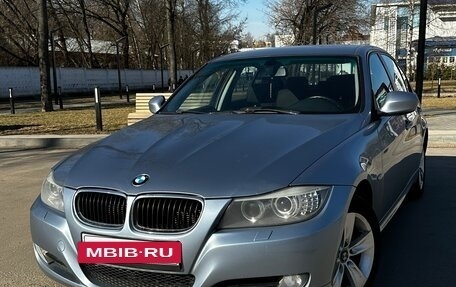 BMW 3 серия, 2011 год, 1 250 000 рублей, 16 фотография