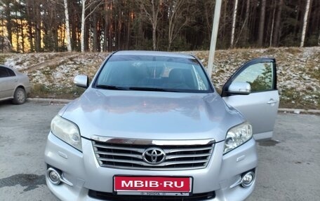 Toyota RAV4, 2011 год, 1 850 000 рублей, 1 фотография
