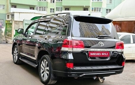 Toyota Land Cruiser 200, 2016 год, 6 500 000 рублей, 3 фотография