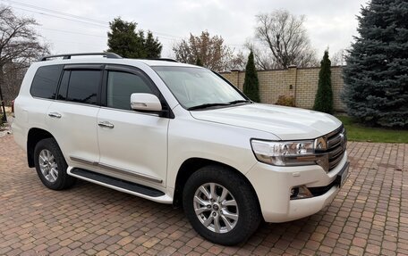 Toyota Land Cruiser 200, 2016 год, 5 800 000 рублей, 2 фотография