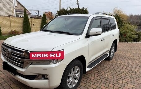 Toyota Land Cruiser 200, 2016 год, 5 800 000 рублей, 3 фотография