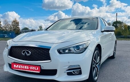 Infiniti Q50 I рестайлинг, 2014 год, 2 000 000 рублей, 2 фотография