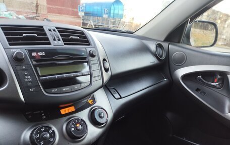 Toyota RAV4, 2011 год, 1 850 000 рублей, 4 фотография