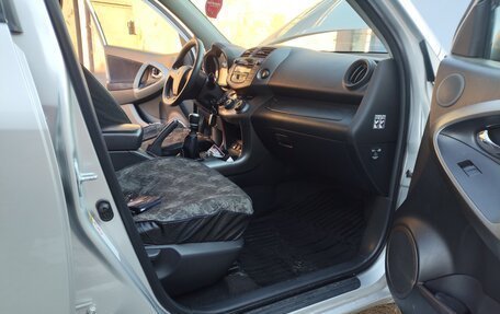 Toyota RAV4, 2011 год, 1 850 000 рублей, 13 фотография