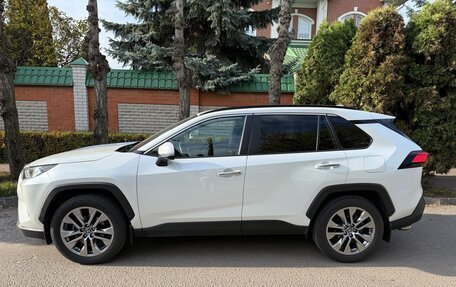 Toyota RAV4, 2022 год, 4 500 000 рублей, 3 фотография