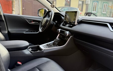 Toyota RAV4, 2022 год, 4 500 000 рублей, 6 фотография