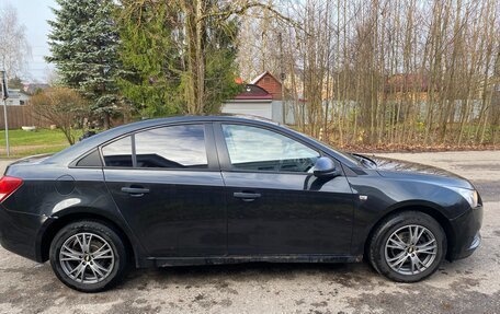 Chevrolet Cruze II, 2010 год, 540 000 рублей, 3 фотография