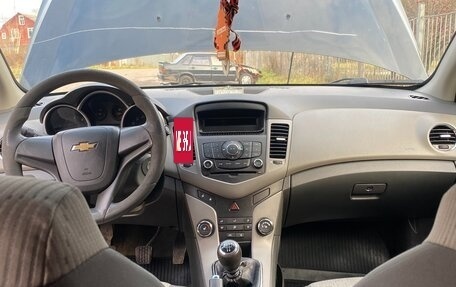 Chevrolet Cruze II, 2010 год, 540 000 рублей, 15 фотография