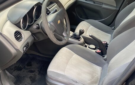 Chevrolet Cruze II, 2010 год, 540 000 рублей, 17 фотография