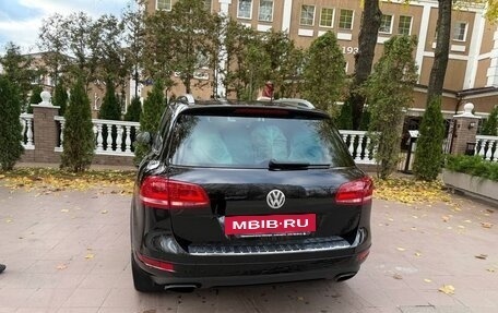 Volkswagen Touareg III, 2013 год, 1 950 000 рублей, 4 фотография