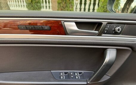 Volkswagen Touareg III, 2013 год, 1 950 000 рублей, 22 фотография