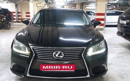 Lexus LS IV, 2013 год, 2 800 000 рублей, 3 фотография