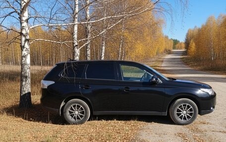 Mitsubishi Outlander III рестайлинг 3, 2012 год, 1 350 000 рублей, 6 фотография