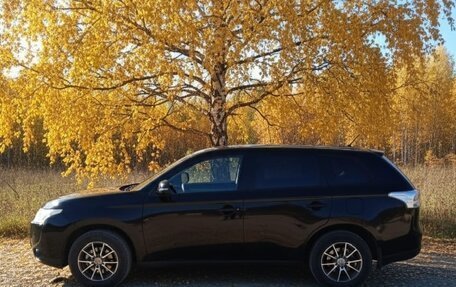 Mitsubishi Outlander III рестайлинг 3, 2012 год, 1 350 000 рублей, 5 фотография
