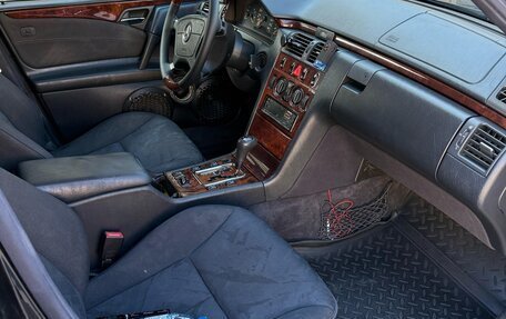 Mercedes-Benz E-Класс, 1999 год, 450 000 рублей, 7 фотография