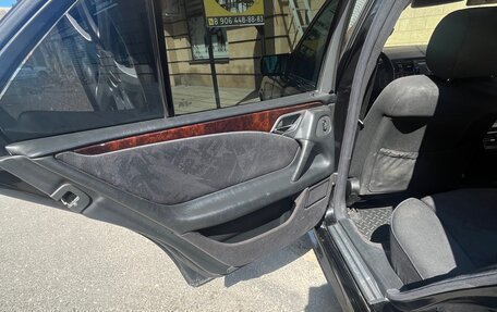 Mercedes-Benz E-Класс, 1999 год, 450 000 рублей, 9 фотография