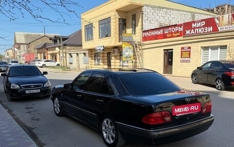 Mercedes-Benz E-Класс, 1999 год, 450 000 рублей, 5 фотография