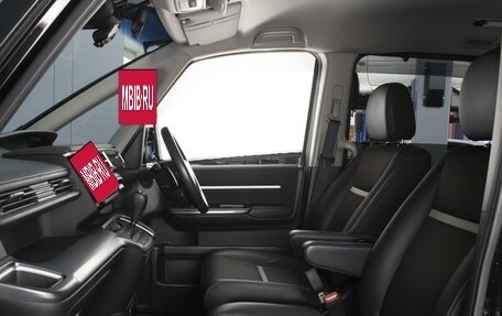 Honda Stepwgn IV, 2018 год, 2 470 000 рублей, 7 фотография